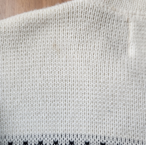 Cardigan - Picture 6 of 7